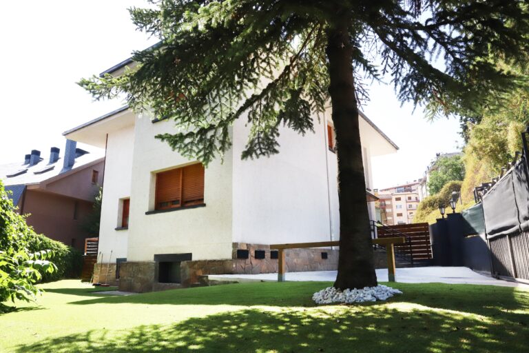 Villa San Lure Jaca